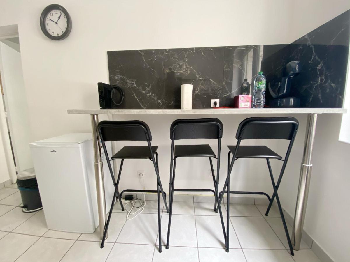 023 Chic & Cosy F1 23M2 Hypercentre Wifi Smart Tv Netflix Apartment Saint-Etienne  Ngoại thất bức ảnh